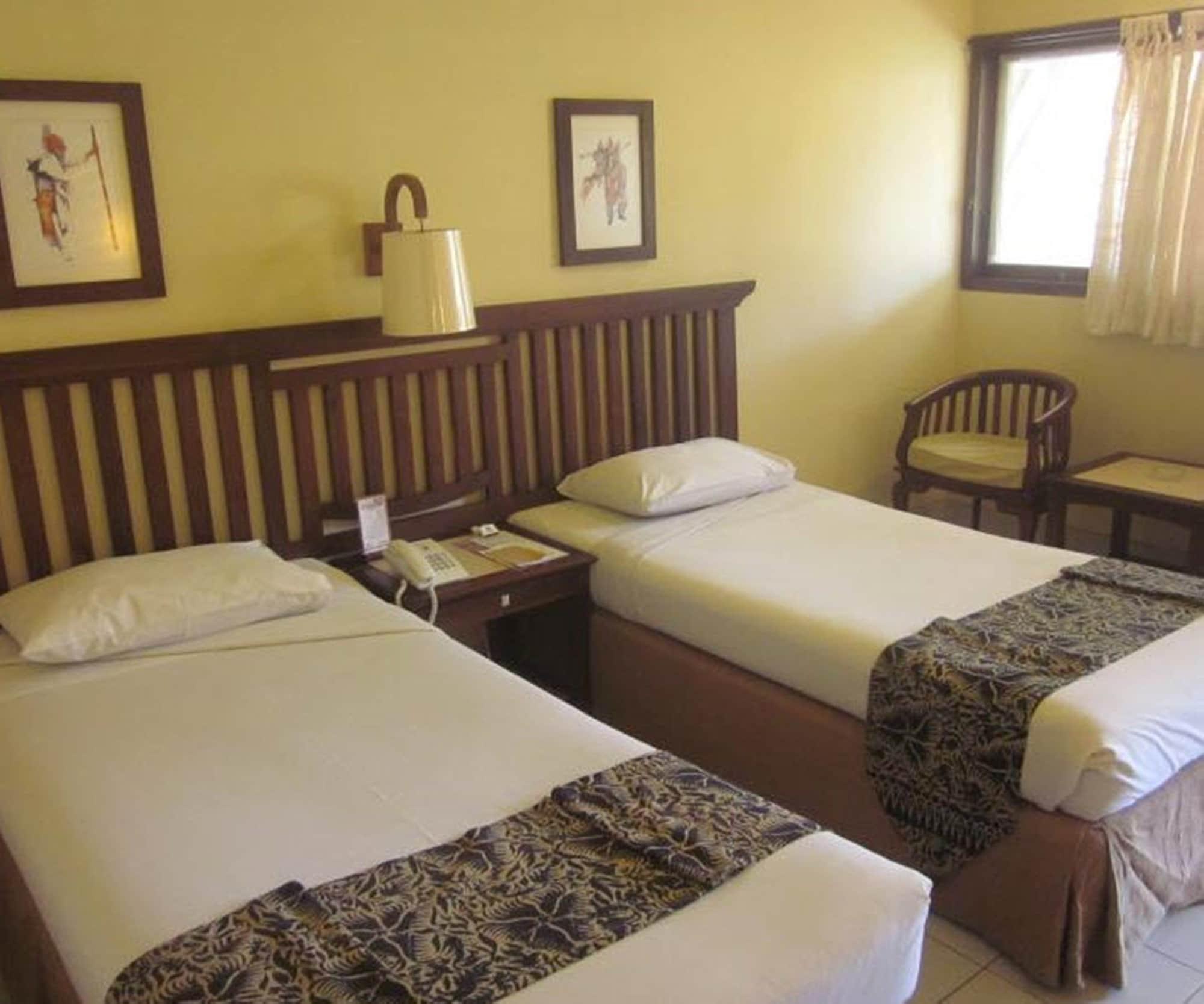 Besakih Beach Hotel Sanur Exterior foto