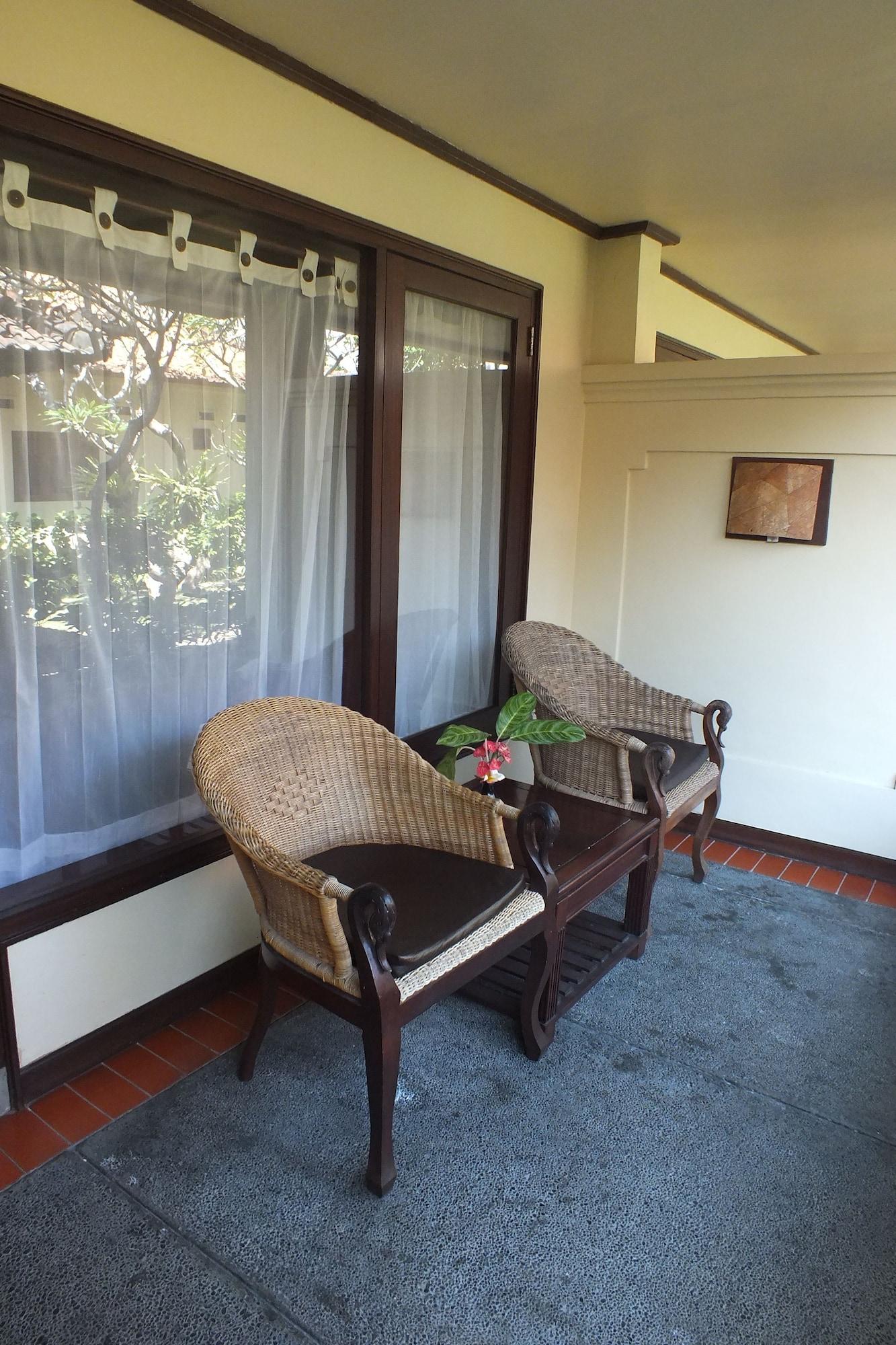 Besakih Beach Hotel Sanur Exterior foto