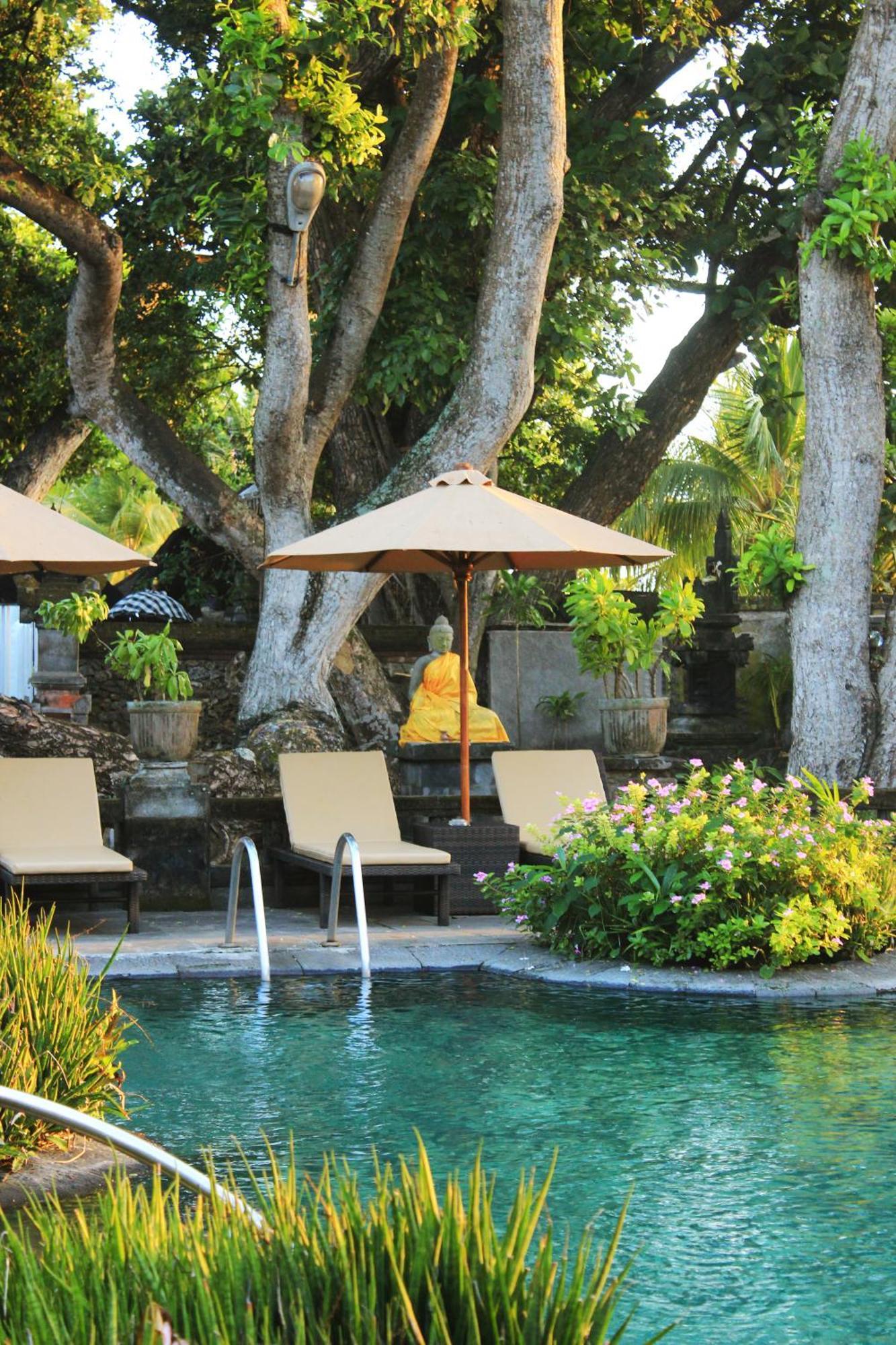 Besakih Beach Hotel Sanur Exterior foto