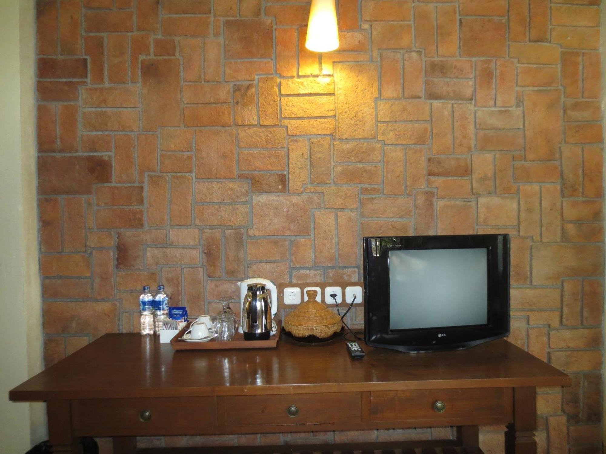Besakih Beach Hotel Sanur Quarto foto