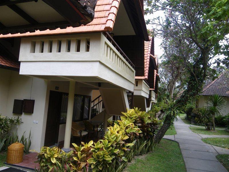 Besakih Beach Hotel Sanur Exterior foto