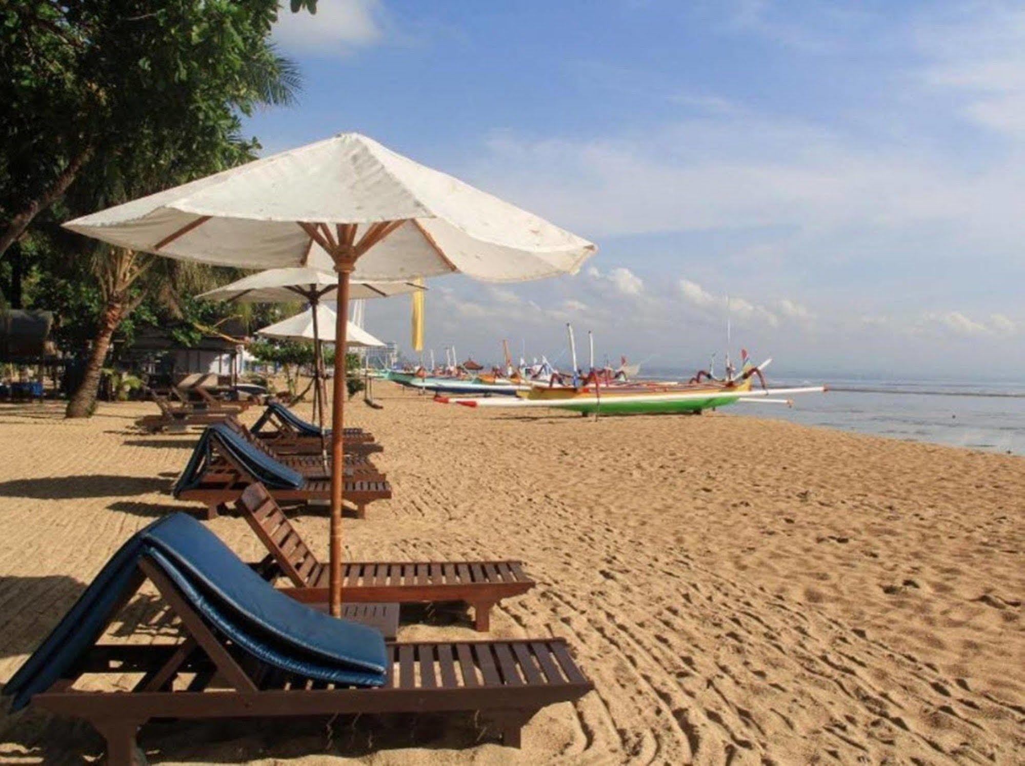 Besakih Beach Hotel Sanur Exterior foto